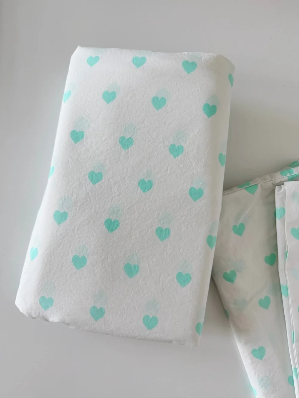 Pottery Barn Kids Mint Heart Flat Sheet with 2 Pillow Cases - Full